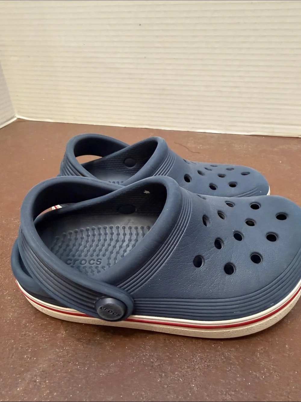 Crocs Crocband Kids Navy Clog with Red-Trim Sole, kids 9